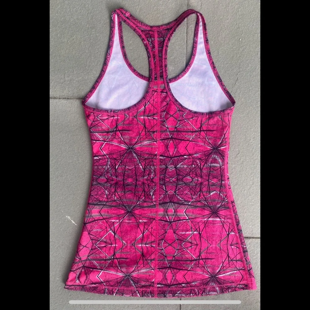 Nike Dry fit athletic tank magenta - Picture 2 of 4